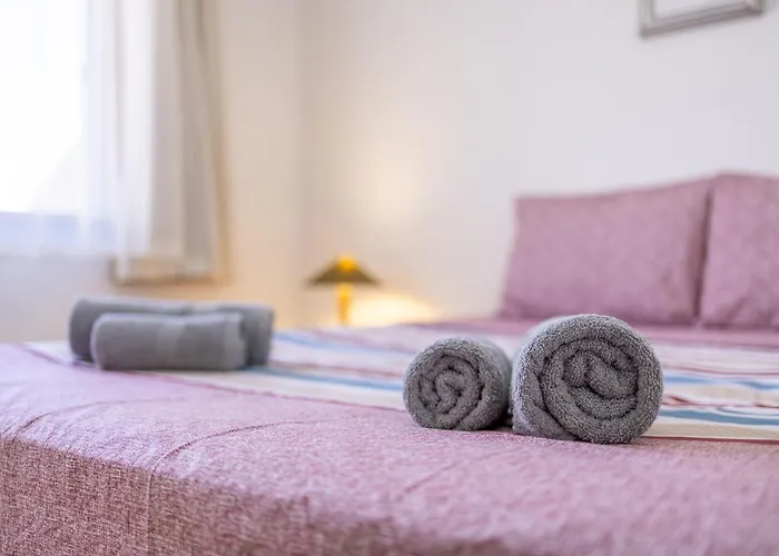 - Private Terrace, Mins Walk To Balluta Bay By Quicktrips * Sliema